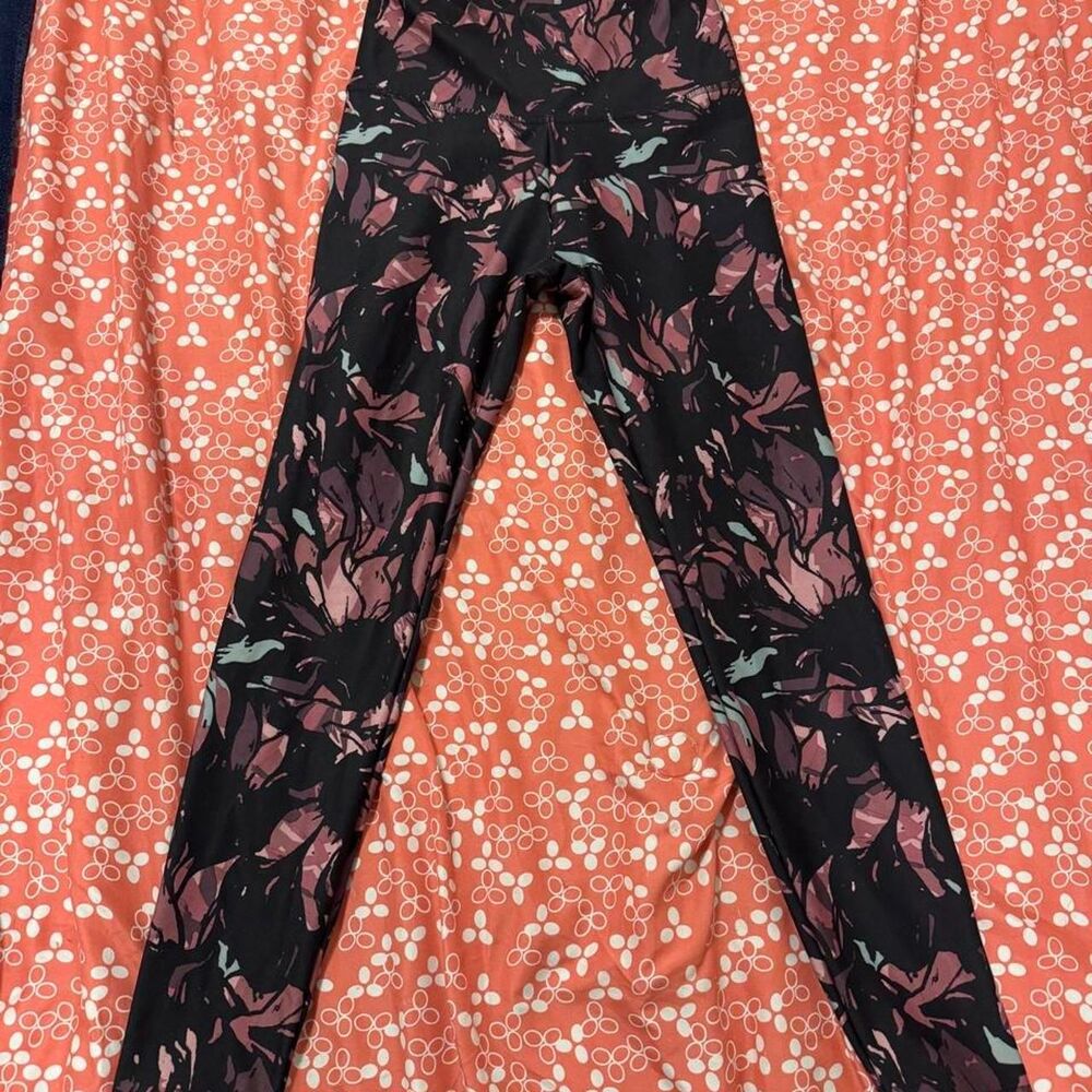 Balance-collection Women's multi Leggings